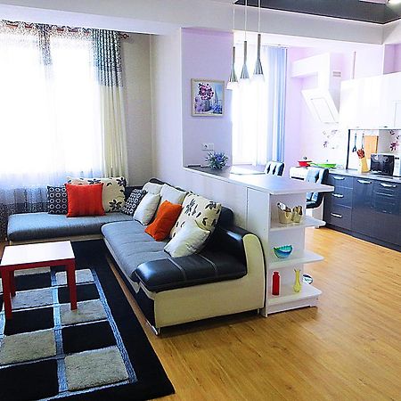 Bishkek Flatlux Apartments Eksteriør bilde