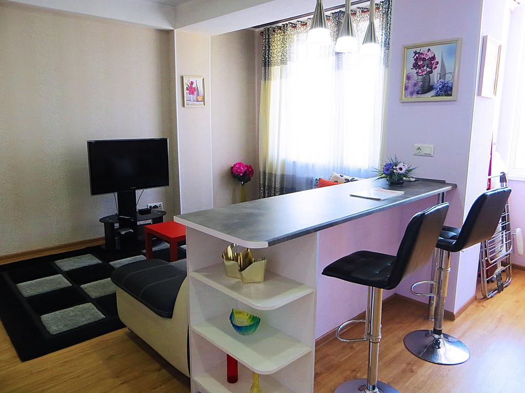 Bishkek Flatlux Apartments Eksteriør bilde