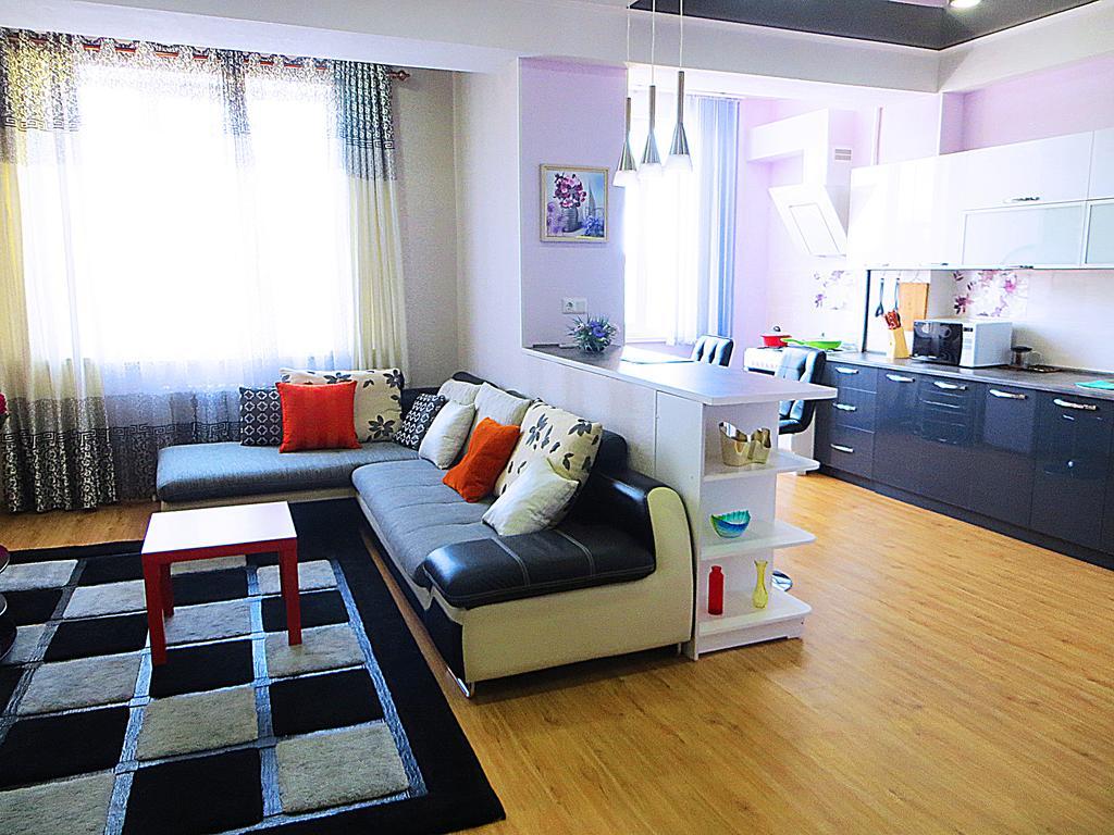 Bishkek Flatlux Apartments Eksteriør bilde