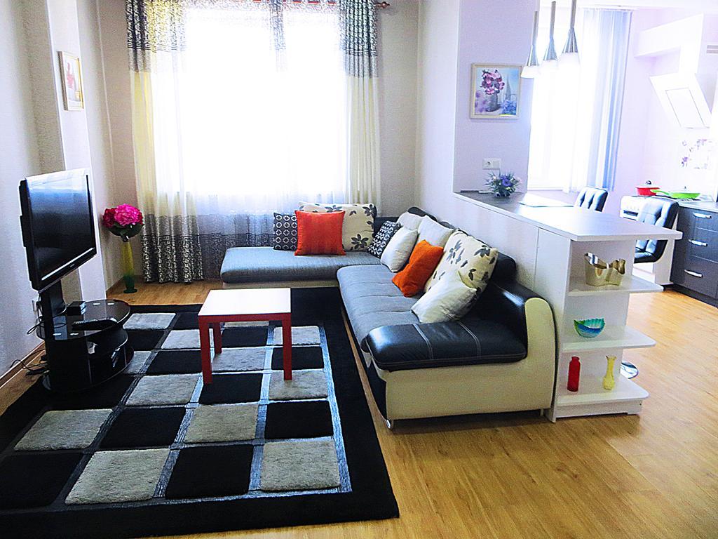 Bishkek Flatlux Apartments Eksteriør bilde